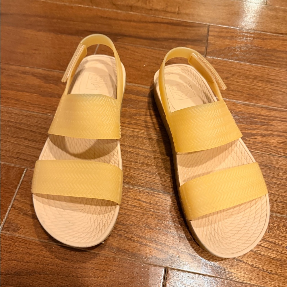 Reef Water Vista Women’s Two-Strap Sandals- EUC - Picture 2 of 8